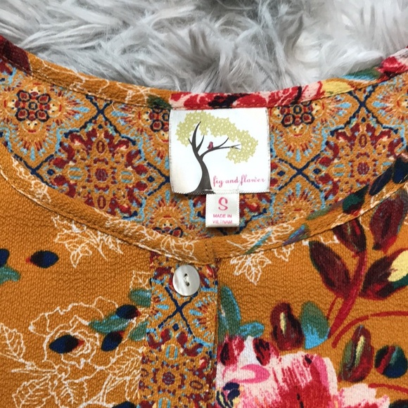 Fig and Flower Tunic Blouse - Picture 2 of 8